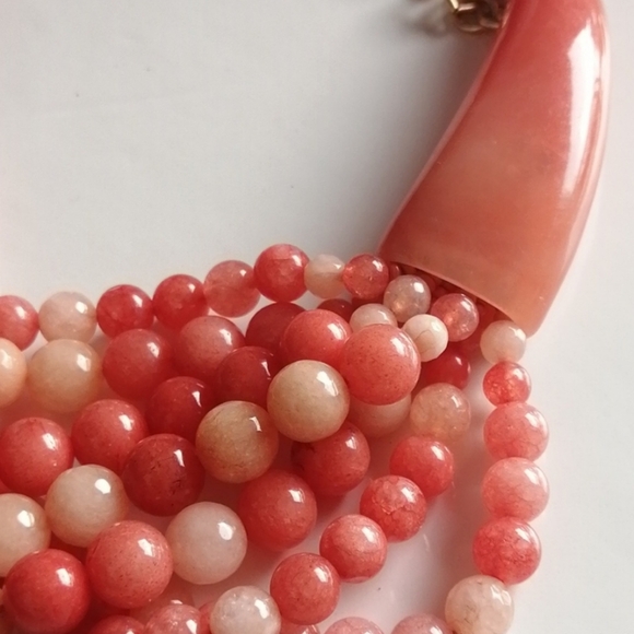 EUC Chico's Pink Nephrite Faux Coral Multi Beaded Bib Necklace - Picture 4 of 8